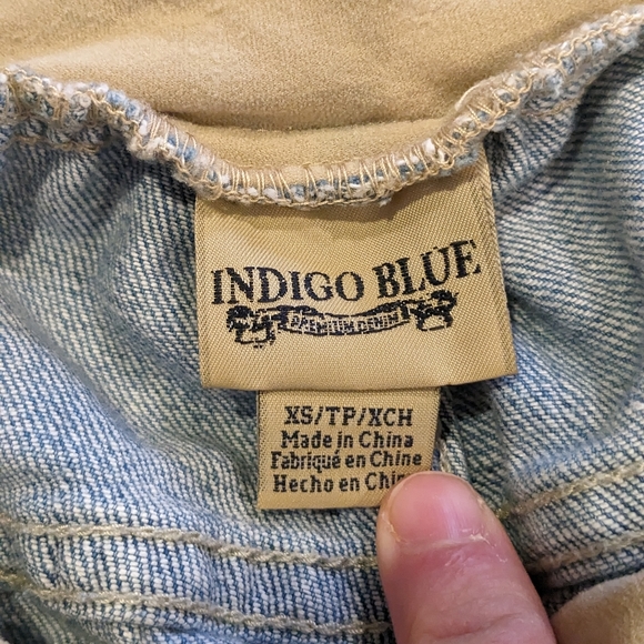 Distressed maternity jeans - Picture 4 of 4